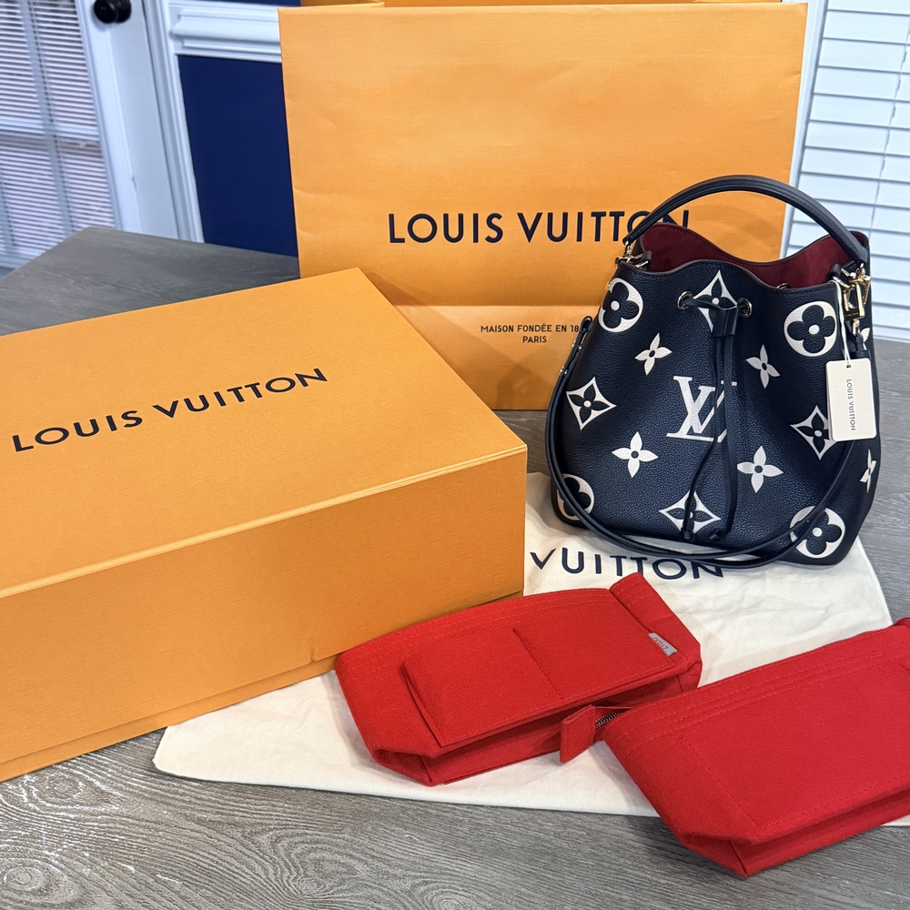 Louis Vuitton NeoNoe MM Bucket Bag